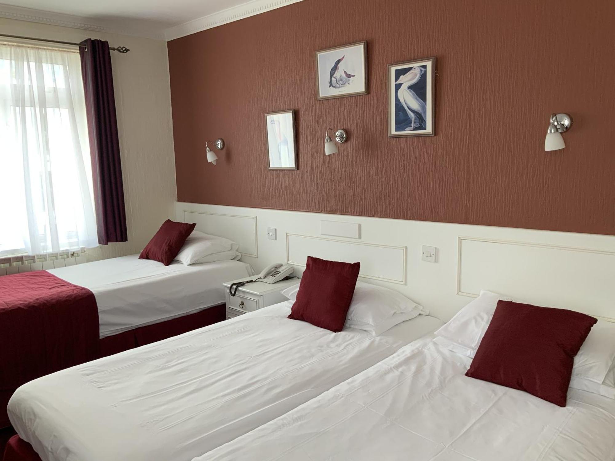 Marina Metro Hotel Saint Helier Jersey Rum bild