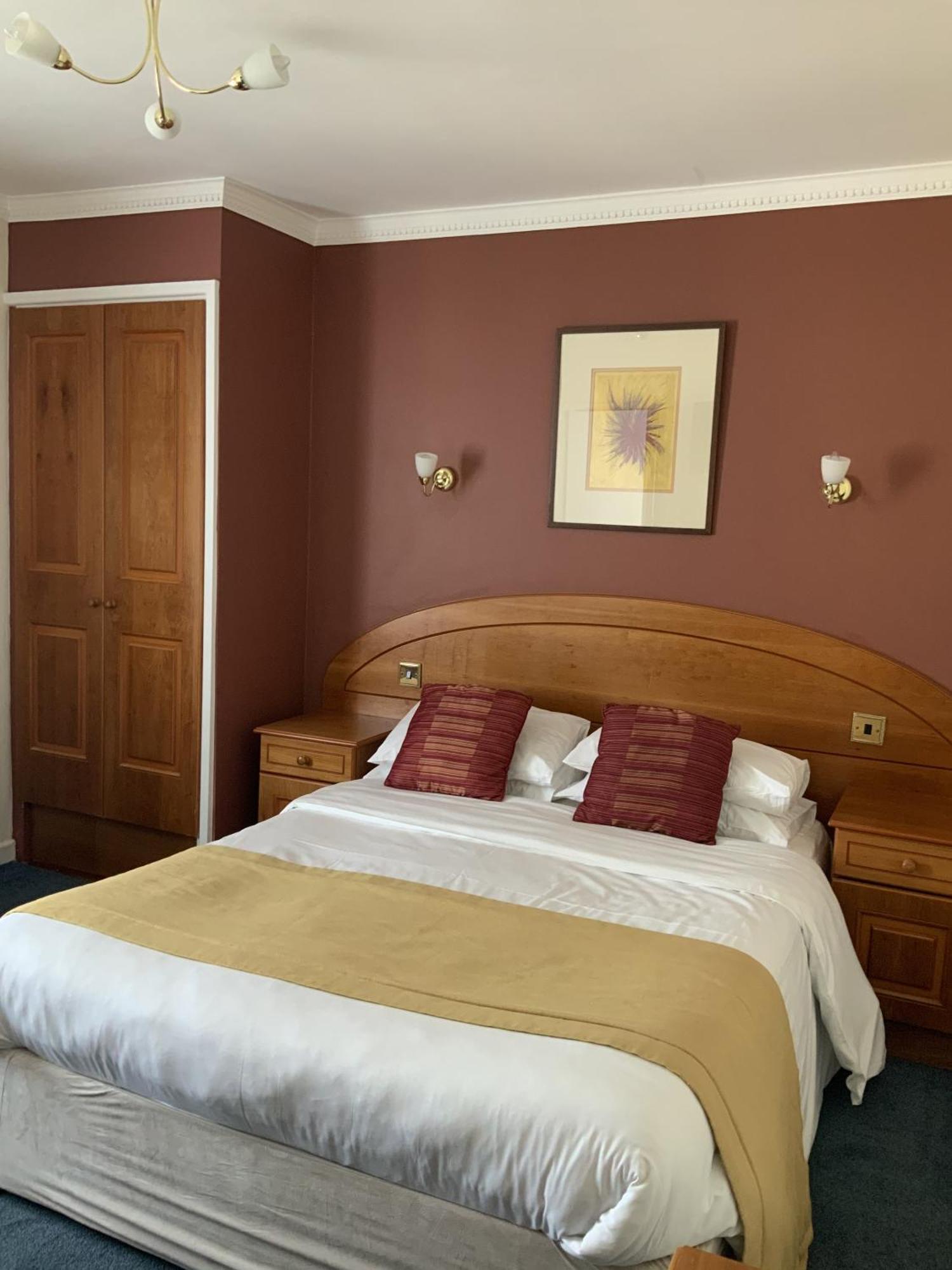 Marina Metro Hotel Saint Helier Jersey Rum bild